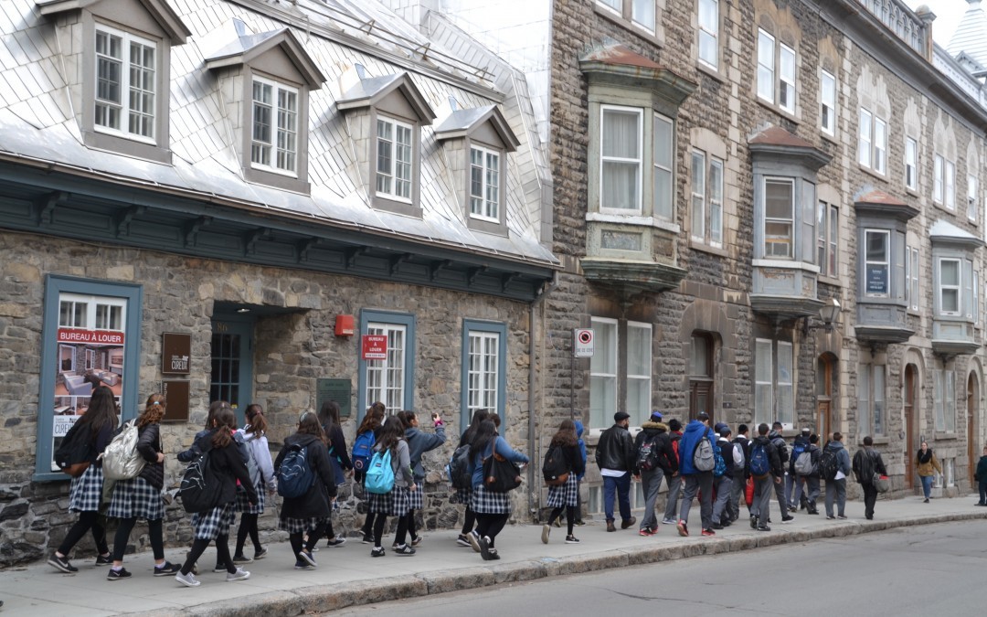 Les élèves découvrent la beauté de la ville de Québec